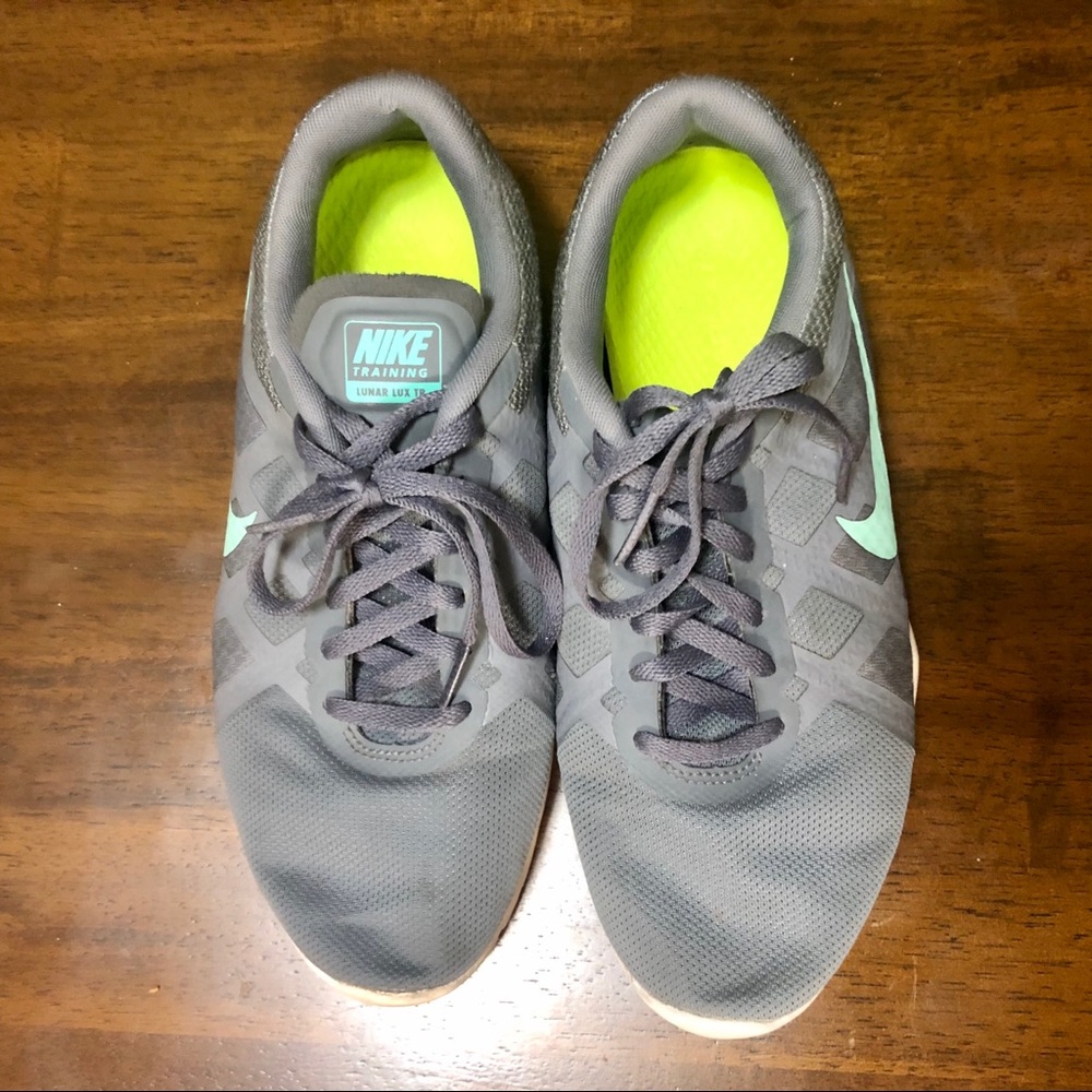 Nike Lunar Lux TR Cross Training Athletic Shoes